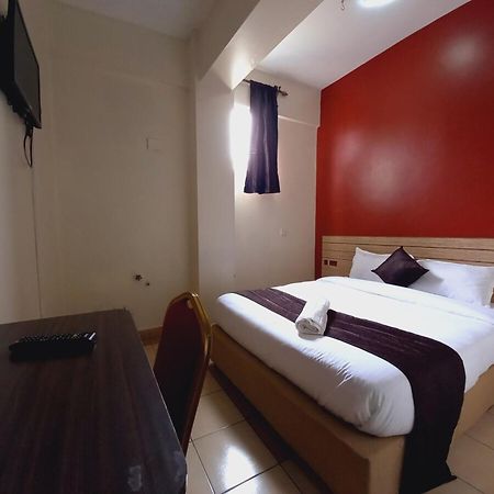 Fahari Bliss Hotel Найроби Екстериор снимка