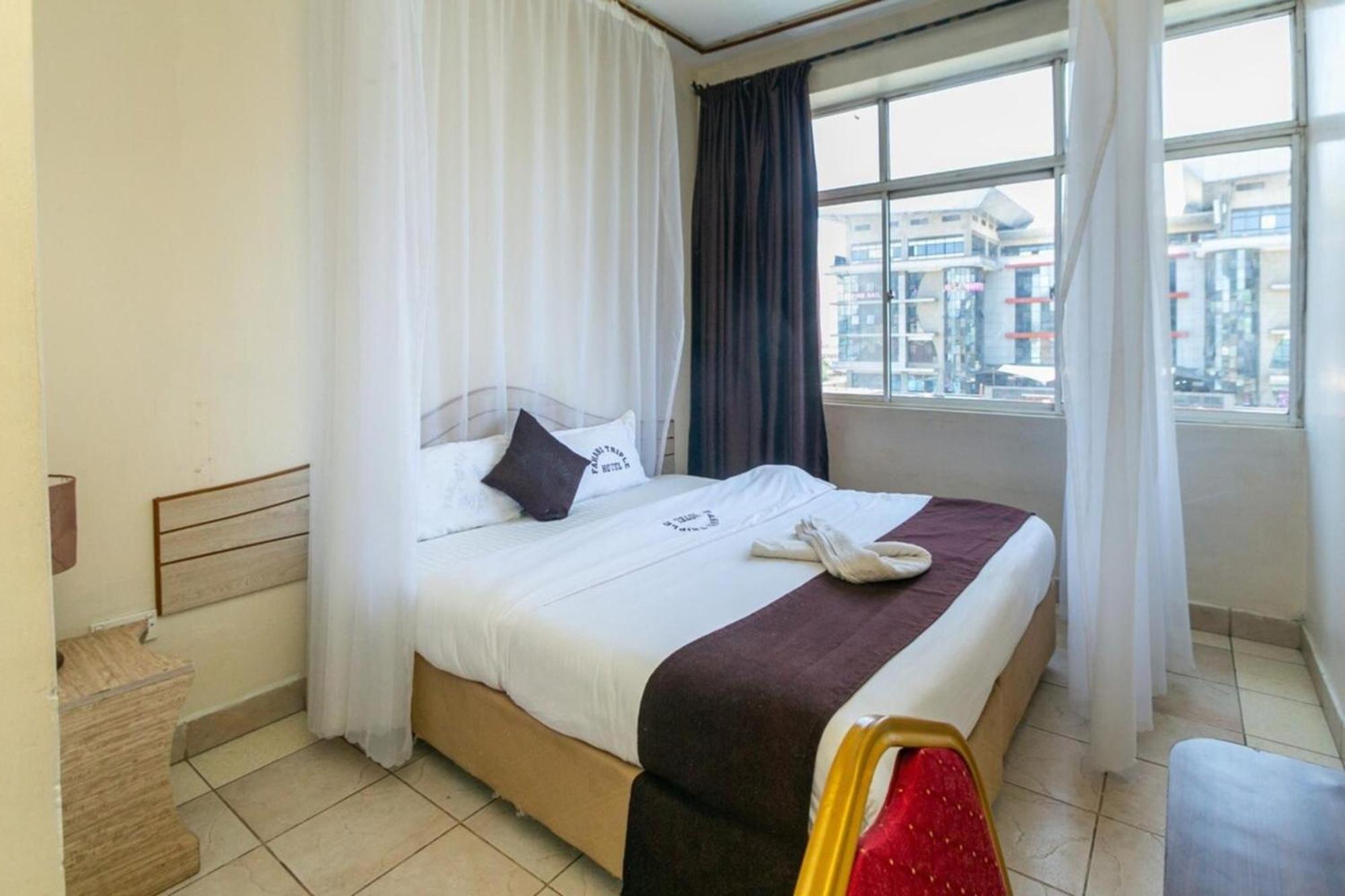 Fahari Bliss Hotel Найроби Екстериор снимка